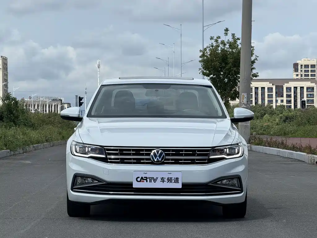 Volkswagen Bora — миниатюра 2