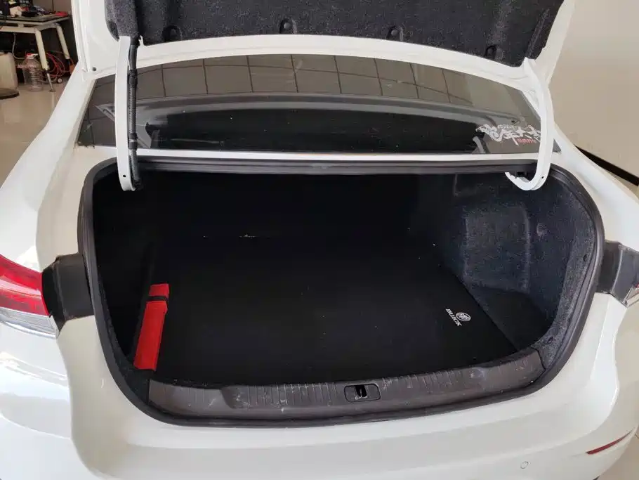 Buick Excelle — миниатюра 4