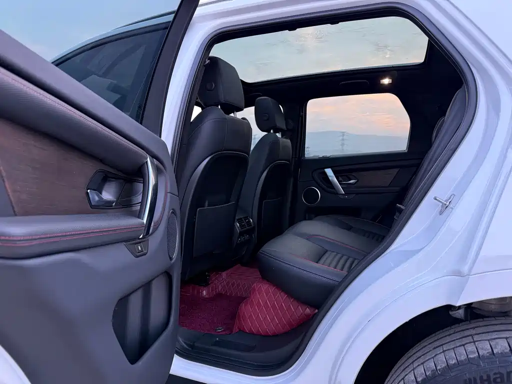 LAND ROVER DISCOVER SPORTS