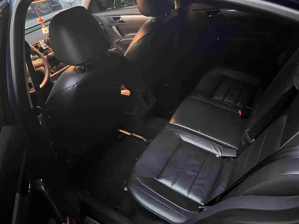 Volkswagen Lavida — миниатюра 4