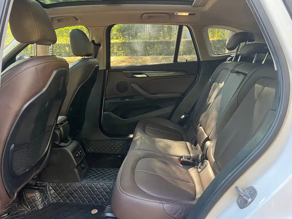 BMW X1 — миниатюра 9