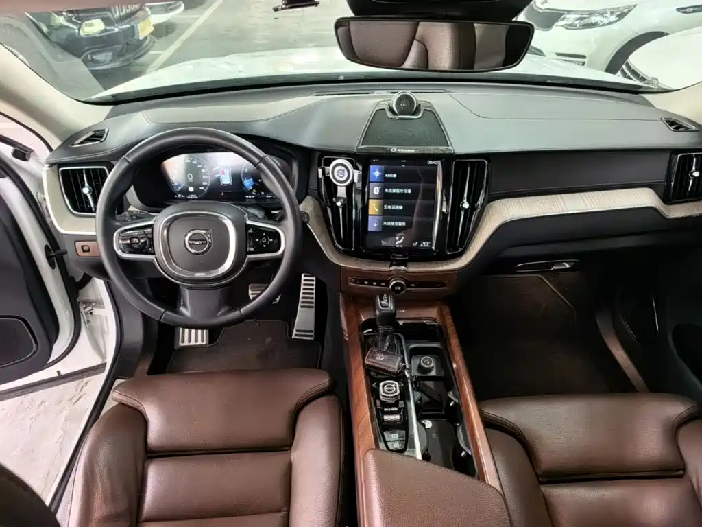 Volvo XC60 — миниатюра 10