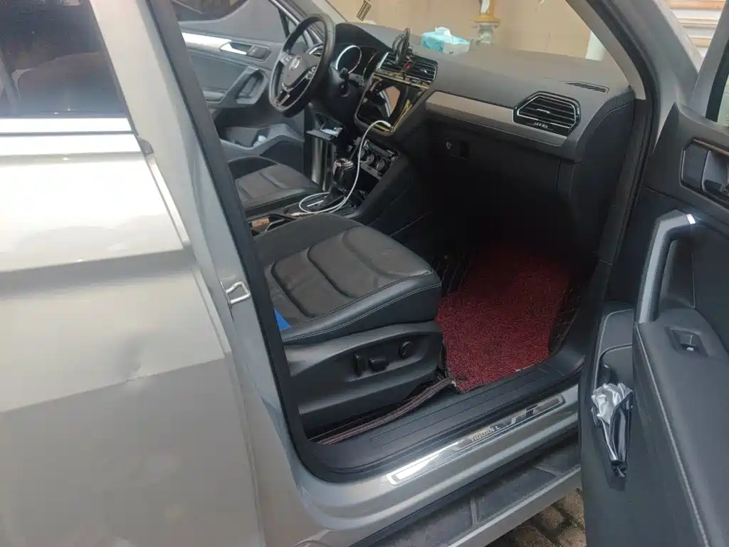 Volkswagen Tiguan L — миниатюра 19