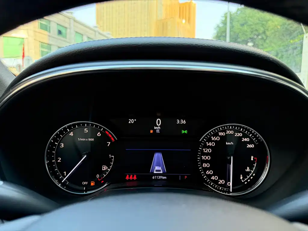 Cadillac CT5 — миниатюра 13