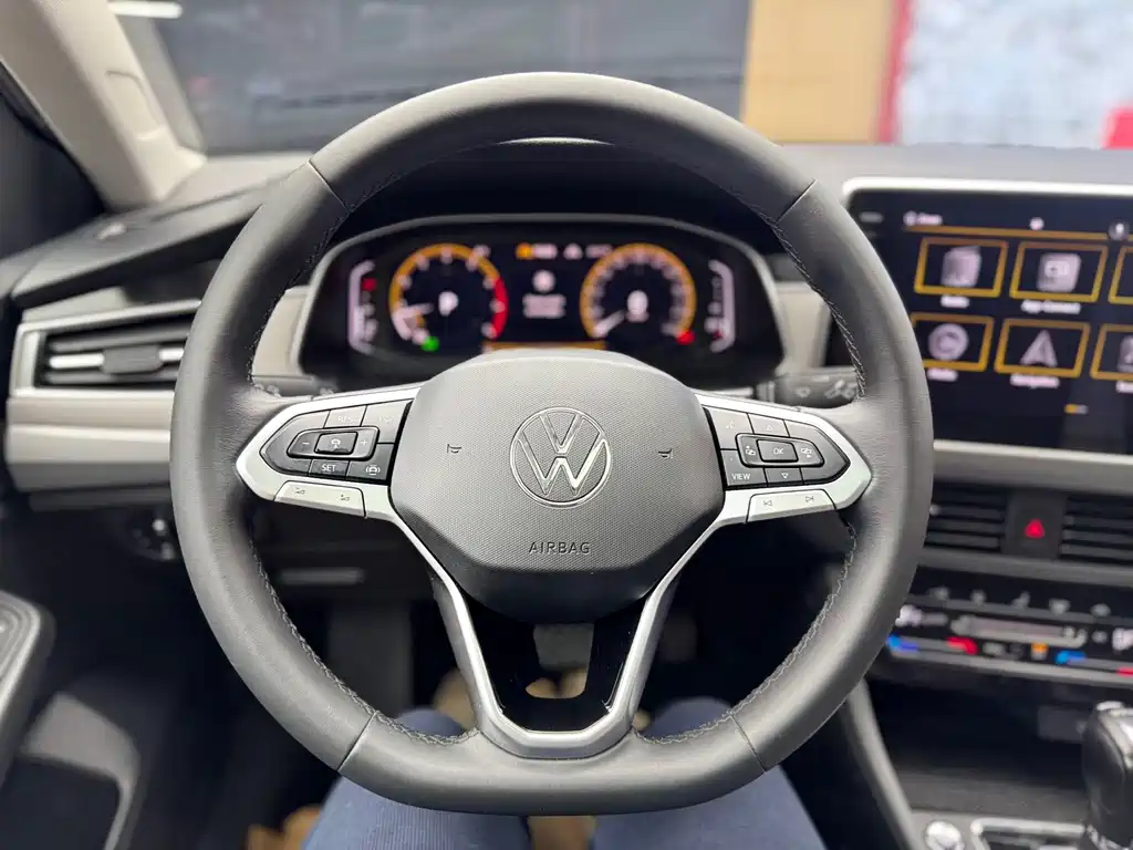 Volkswagen Bora — миниатюра 9