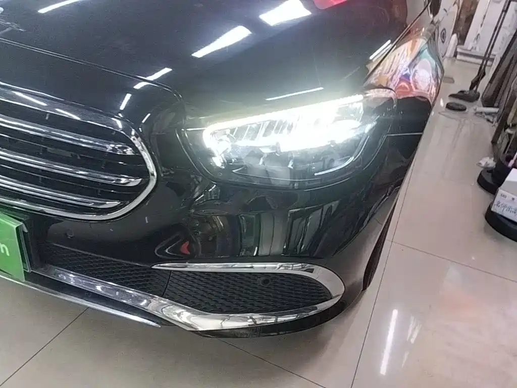 Mercedes-Benz E-Class — миниатюра 24