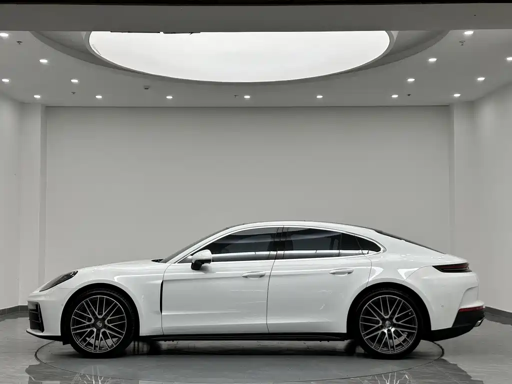 Porsche Panamera — миниатюра 5