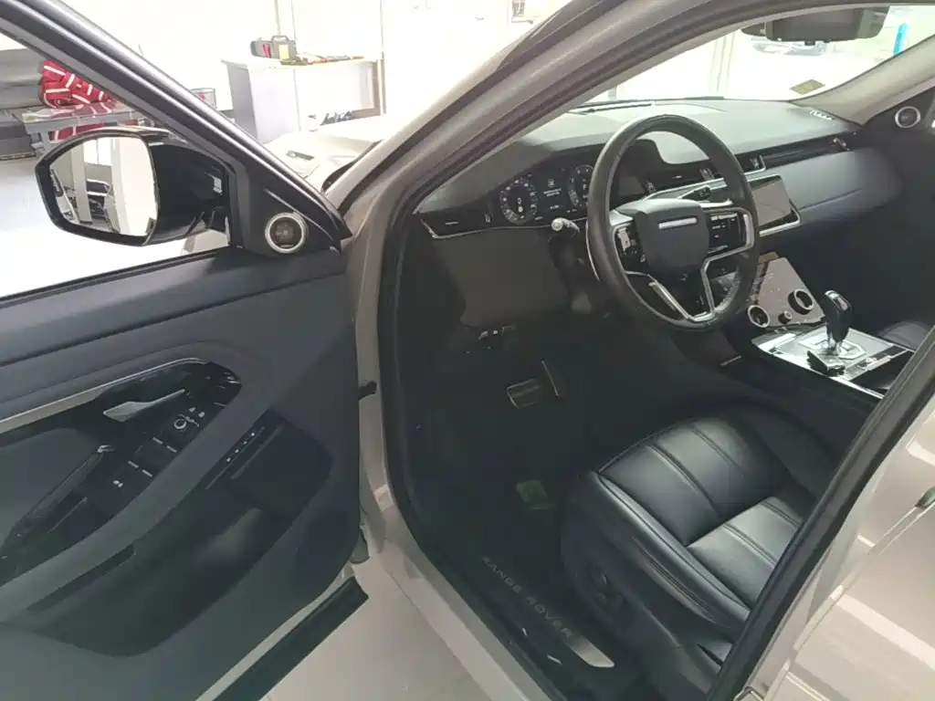 Land Rover Evoque — миниатюра 16