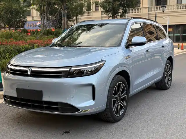 HONGMENG ZHIXING ASK THE WORLD M7 2024