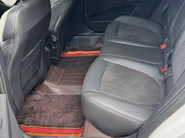 Ford Mondeo — миниатюра 7