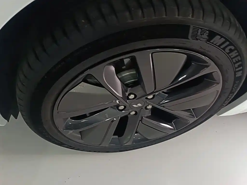 Li Auto Li L7 — миниатюра 23