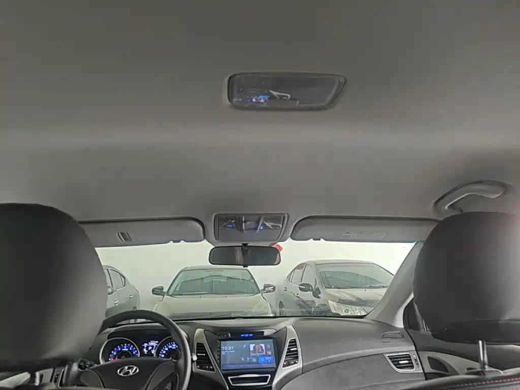 Hyundai Elantra Langdong — миниатюра 18