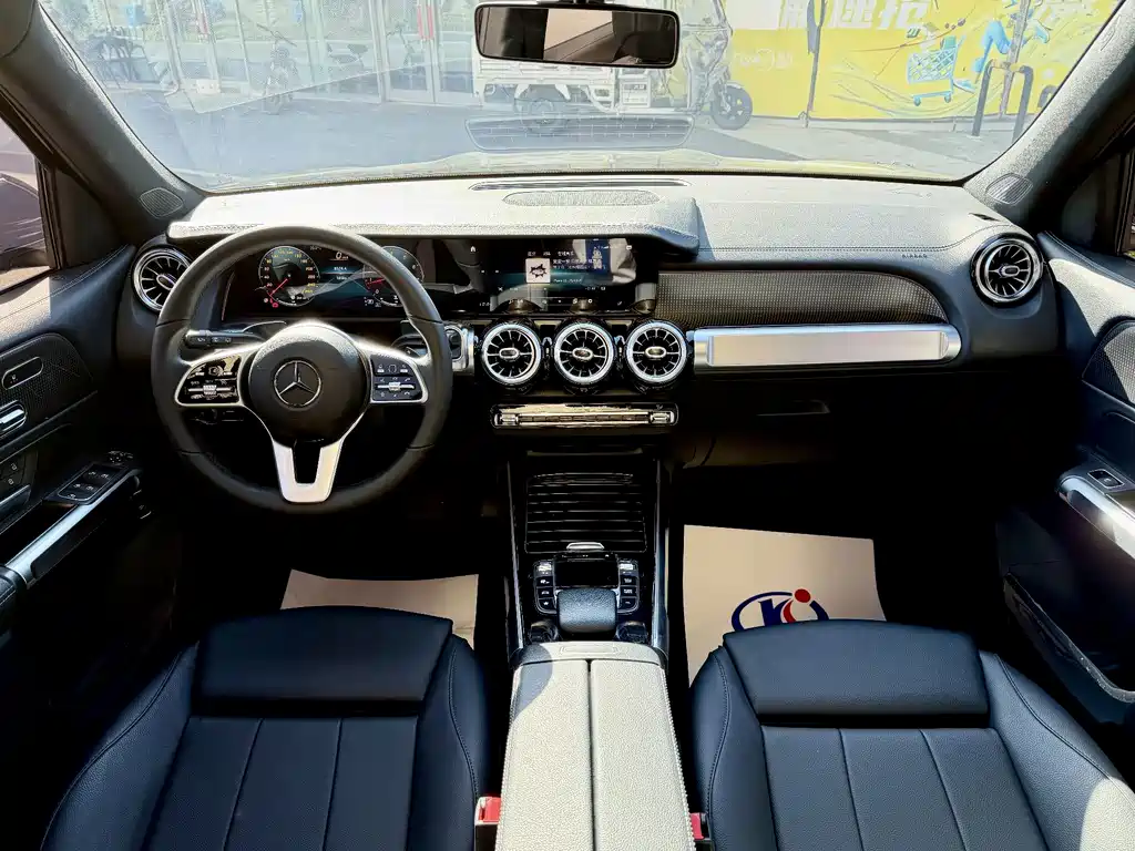 Mercedes-Benz GLB — миниатюра 14