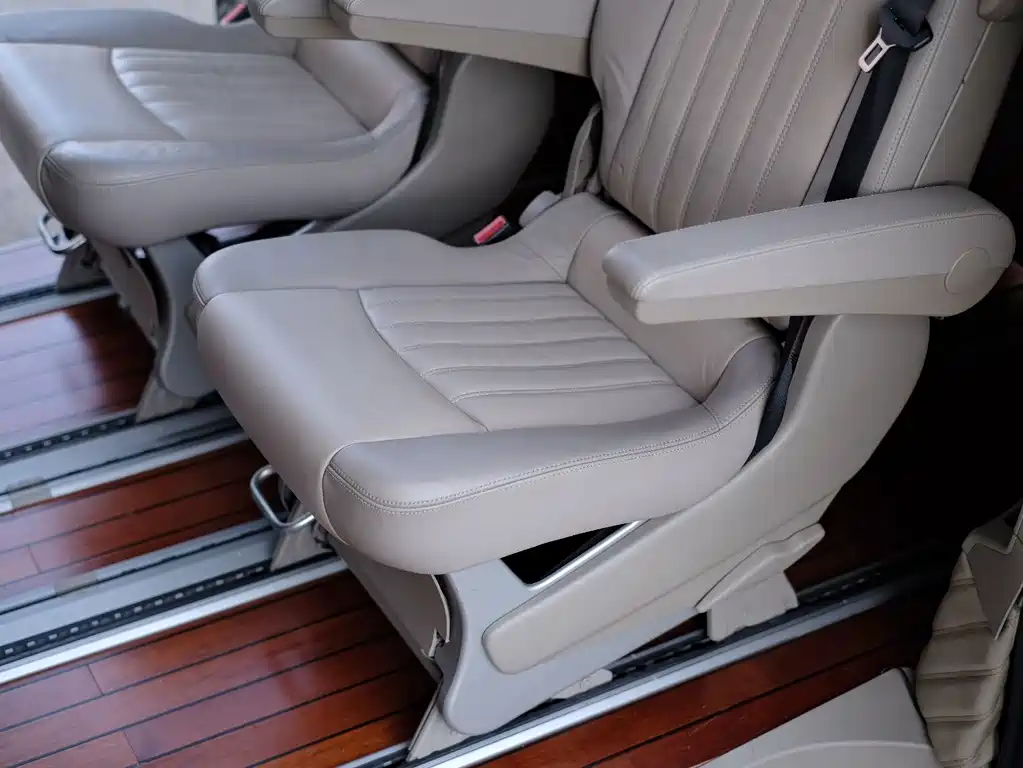 Mercedes-Benz Viano — миниатюра 29