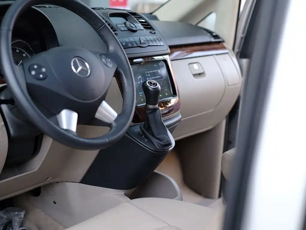 Mercedes-Benz Viano — миниатюра 26