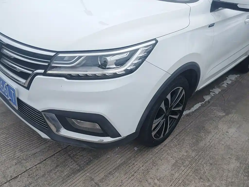 Roewe RX3 — миниатюра 24