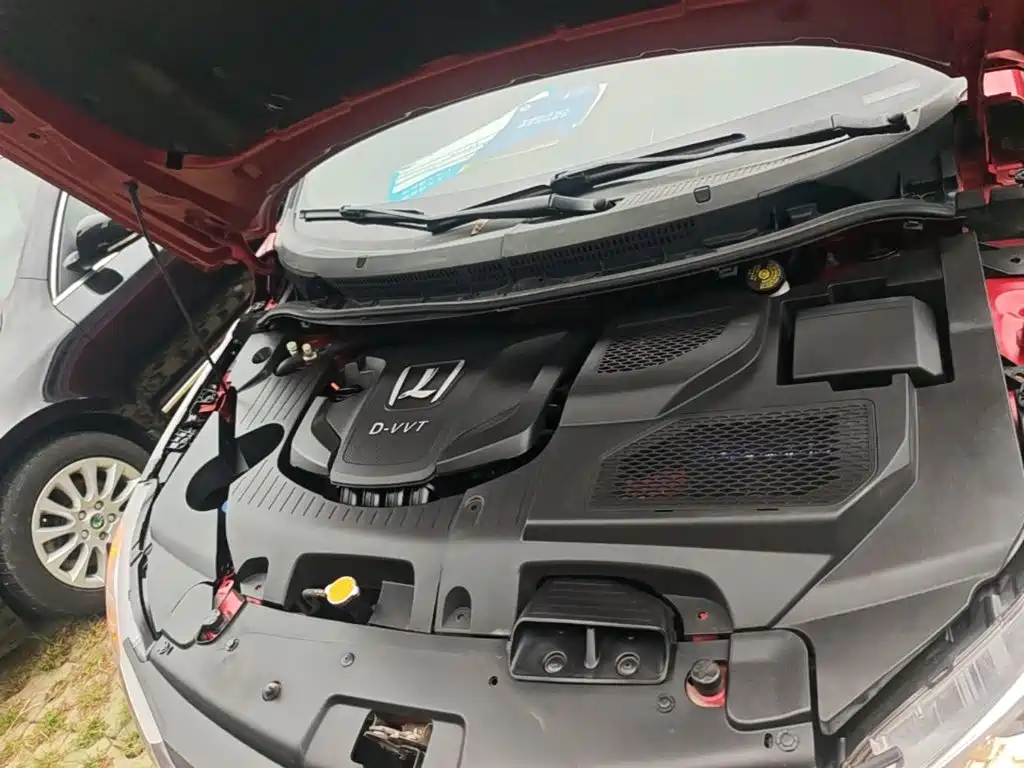Luxgen U5 SUV — миниатюра 20