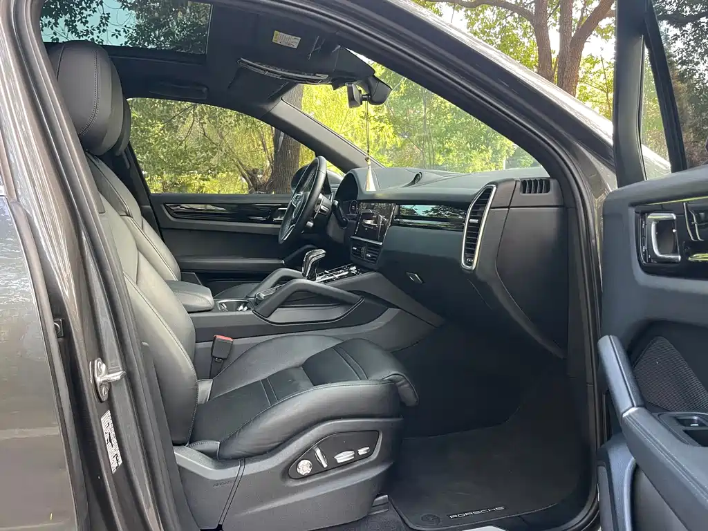 Porsche Cayenne Hybrid — миниатюра 6