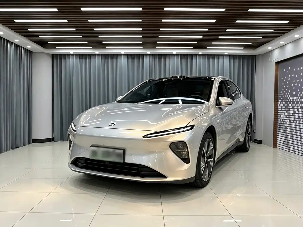 NIO ET7