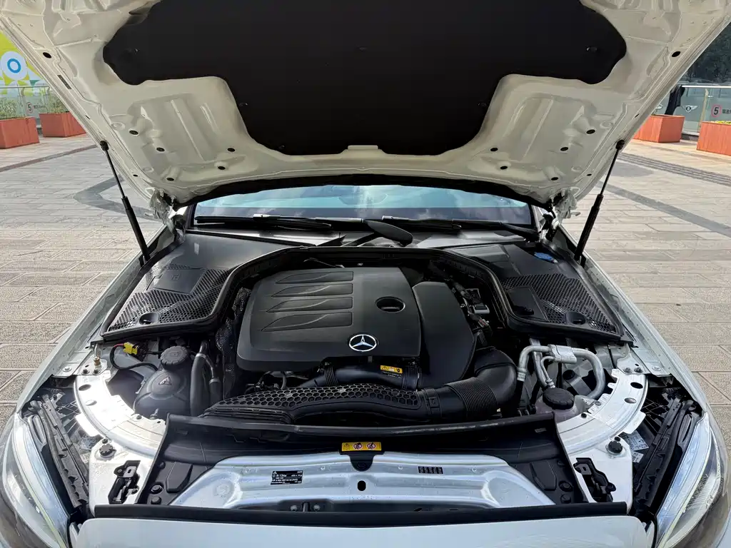 Mercedes-Benz C-Class — миниатюра 11
