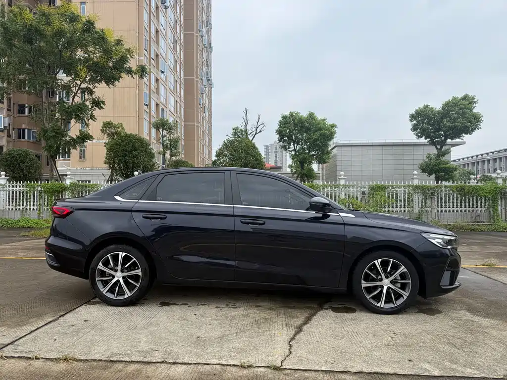 Geely Emgrand — миниатюра 5