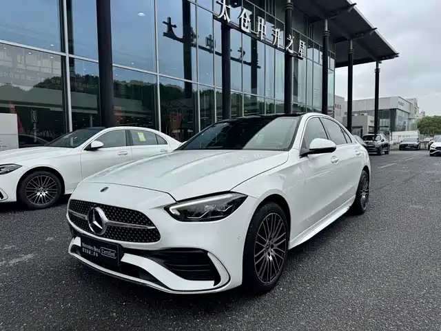 Mercedes-Benz C-Class 2024 C 260 L — фото 1