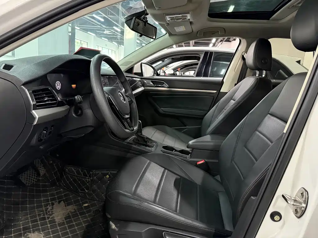 Volkswagen Lavida — миниатюра 4