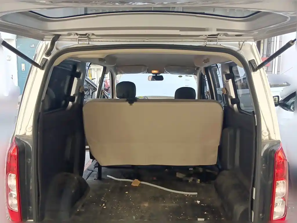 Wuling Hongguang V — миниатюра 15