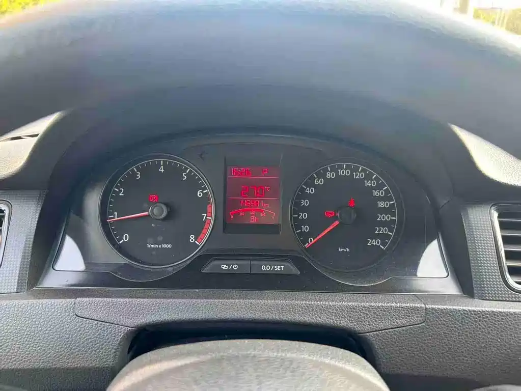 Volkswagen Santana — миниатюра 9