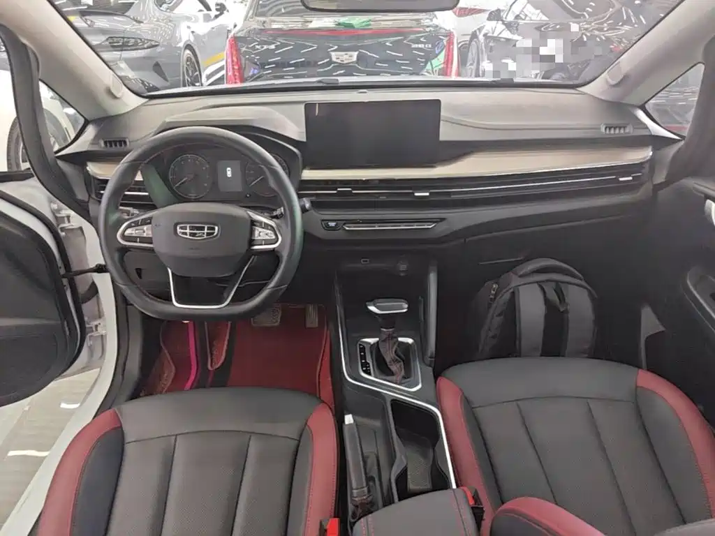 Geely Vision X3 — миниатюра 10