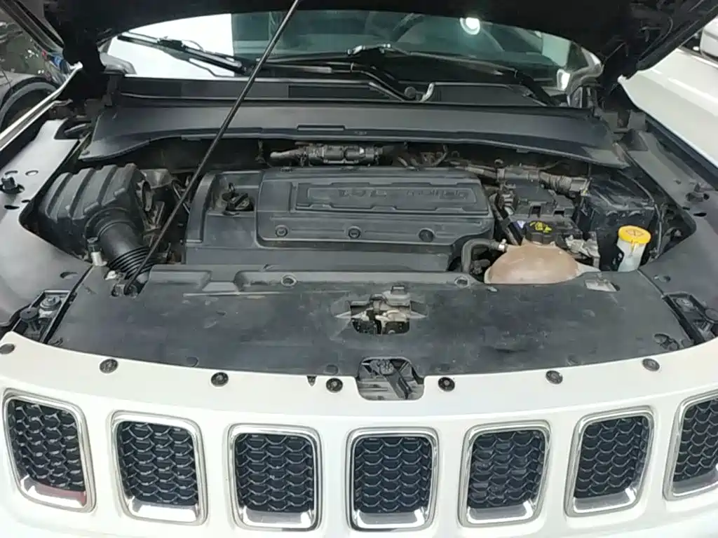 Jeep Compass — миниатюра 20