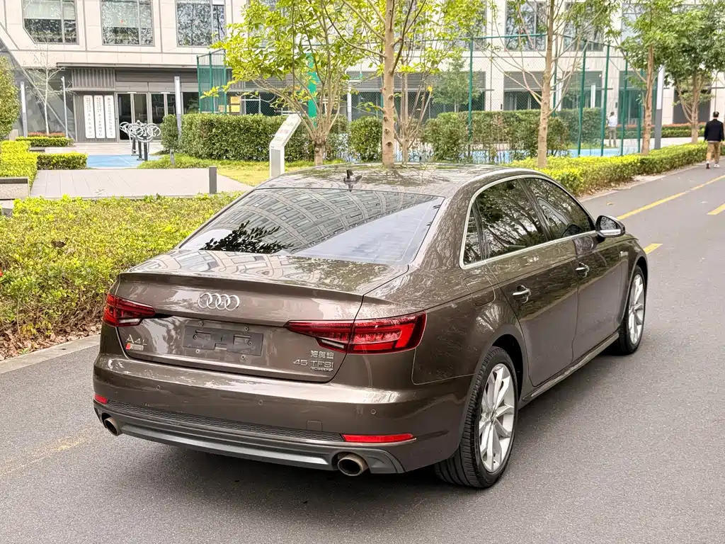 Audi A4L — миниатюра 4
