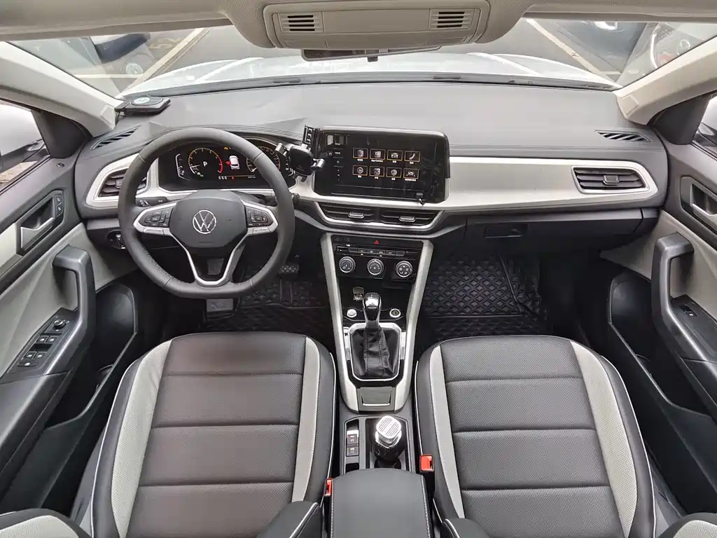 Volkswagen T-Roc — миниатюра 13