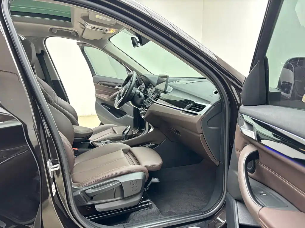 BMW X1 — миниатюра 10