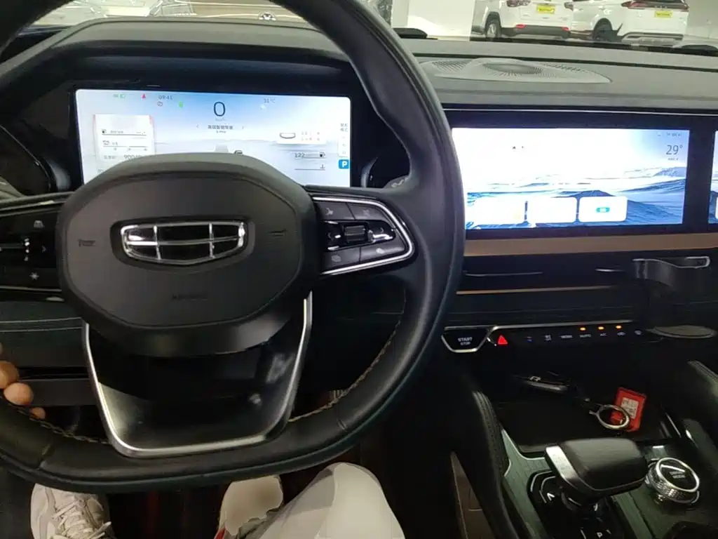 Geely Xingyue L — миниатюра 10