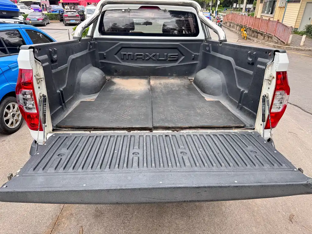 SAIC MAXUS CHASE T70