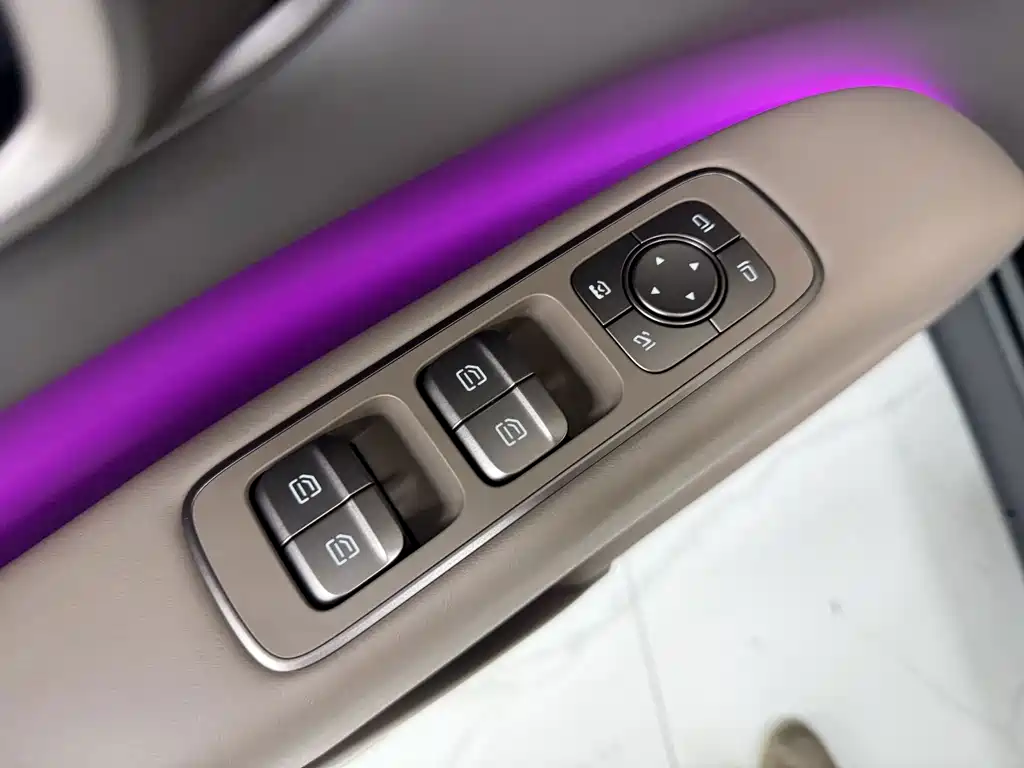 Li Auto Li i8 — миниатюра 9