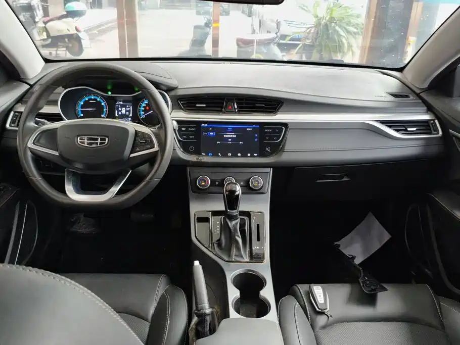 Geely Emgrand — миниатюра 12