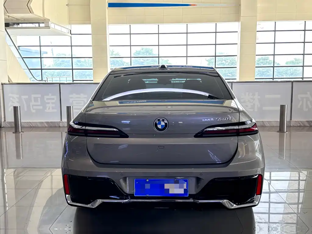 BMW 7 Series 7 2023 740Li Lead M Sport