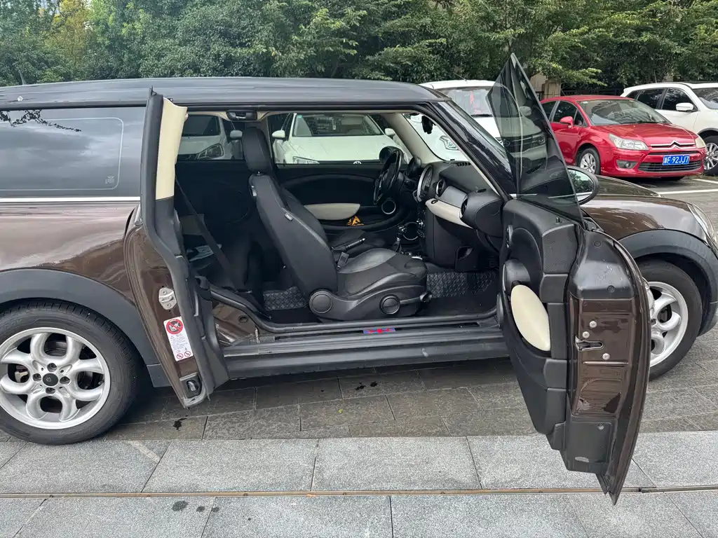MINI Mini Clubman — миниатюра 8