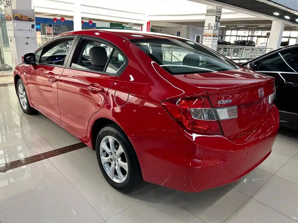 Honda Civic — миниатюра 4