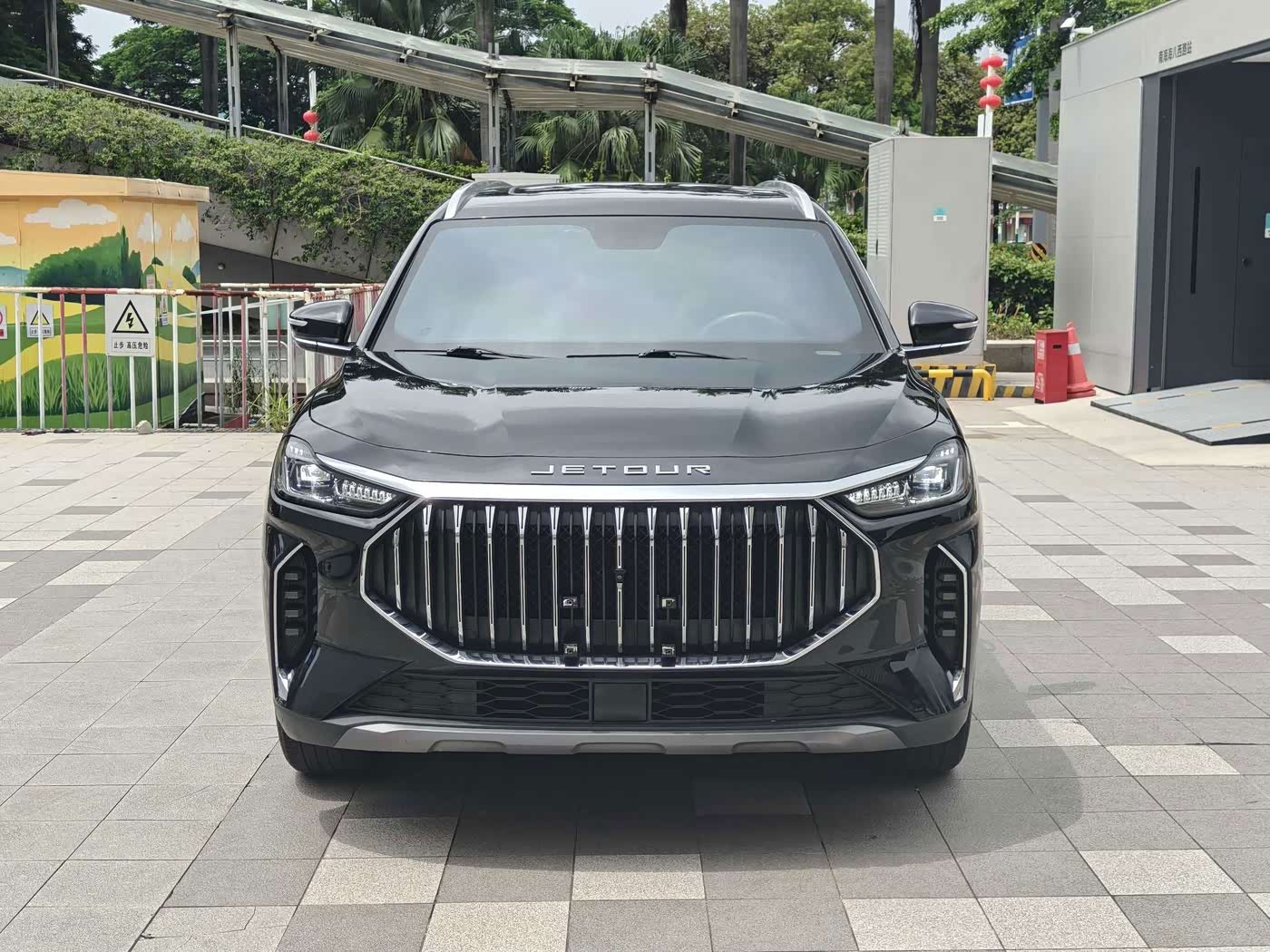 Jetour Jetour X70 PLUS 1.5 л 2023 г. Чёрный, пробег 45000 км