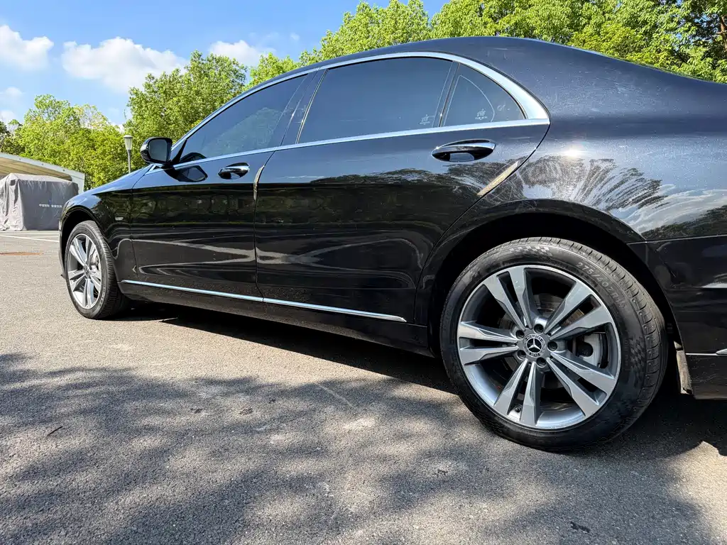 Mercedes-Benz S-Class — миниатюра 6