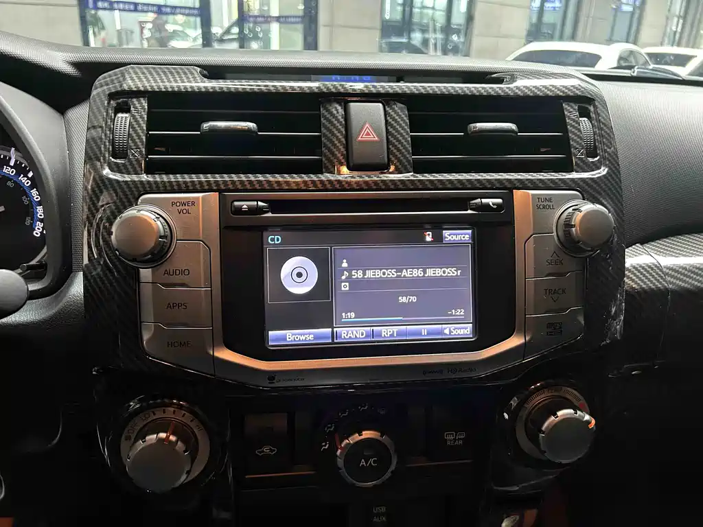 Toyota 4Runner — миниатюра 18