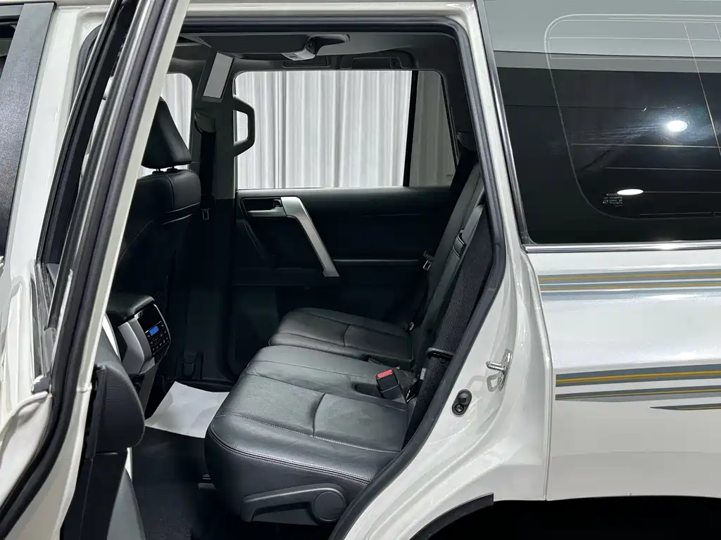 Toyota Prado — миниатюра 16