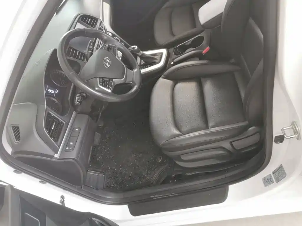 Hyundai Elantra — миниатюра 15