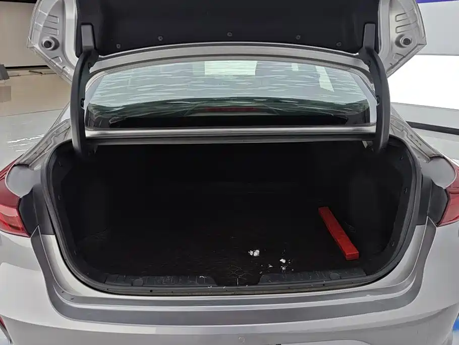 Changan Eado — миниатюра 4