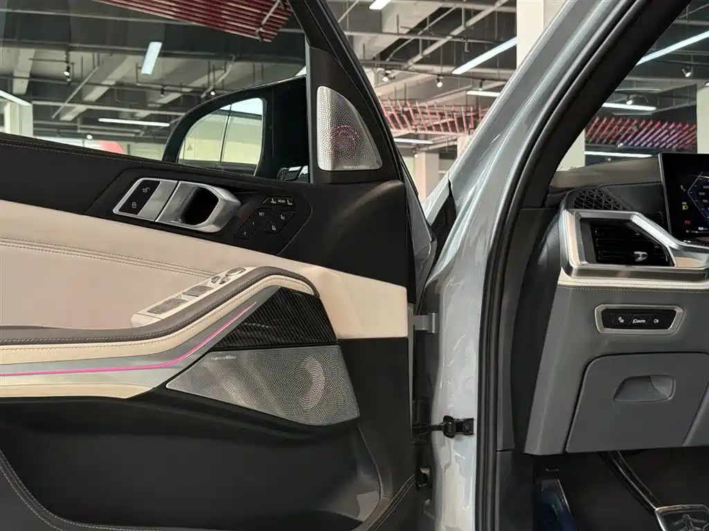 BMW X7 M60i 2023 xDrive M60i