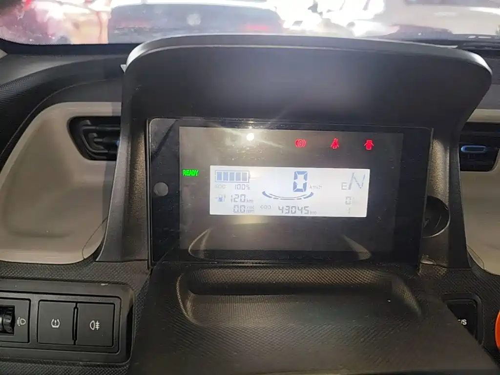 Wuling MINIEV — миниатюра 12