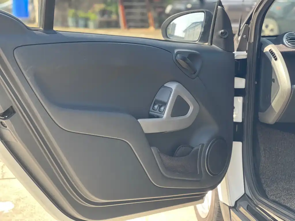 smart Smart Fortwo — миниатюра 9